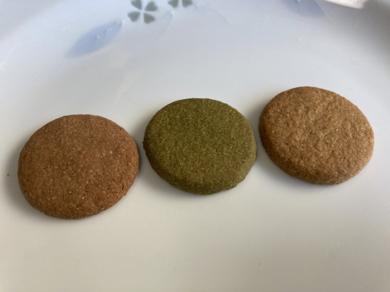 三種類を並べたベースクッキー
